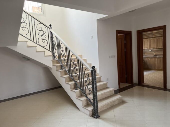 Unfurnished Villa 4 BHK + Majliss In A Compound